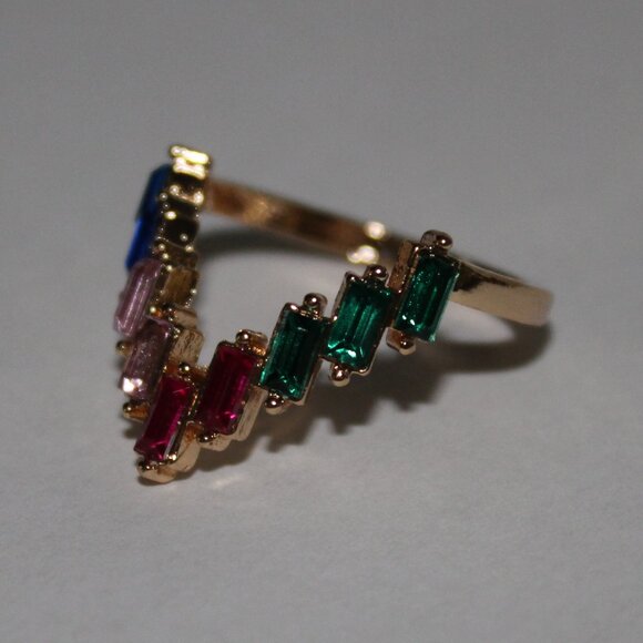 BEAUTIFUL RING - Picture 3 of 5